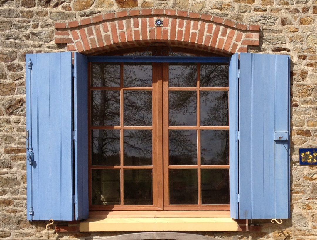 Rénovation de vos fenêtres en bois et pose de double vitrage à Hennebont